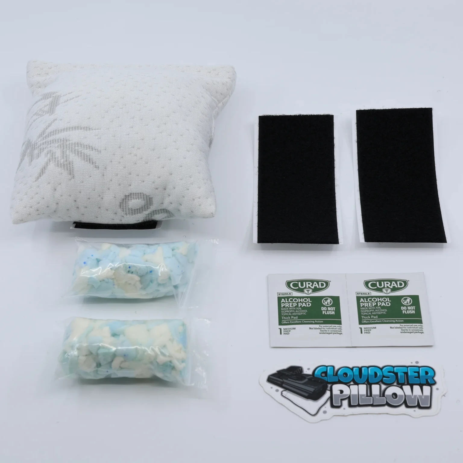 Cloudster Pillow White Monster (bamboo cover) with everything that comes in the box