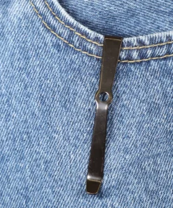 Cloudster 9mm Magnetic Pocket Mag Carrier carried in a jeans pocket - only the clip shows