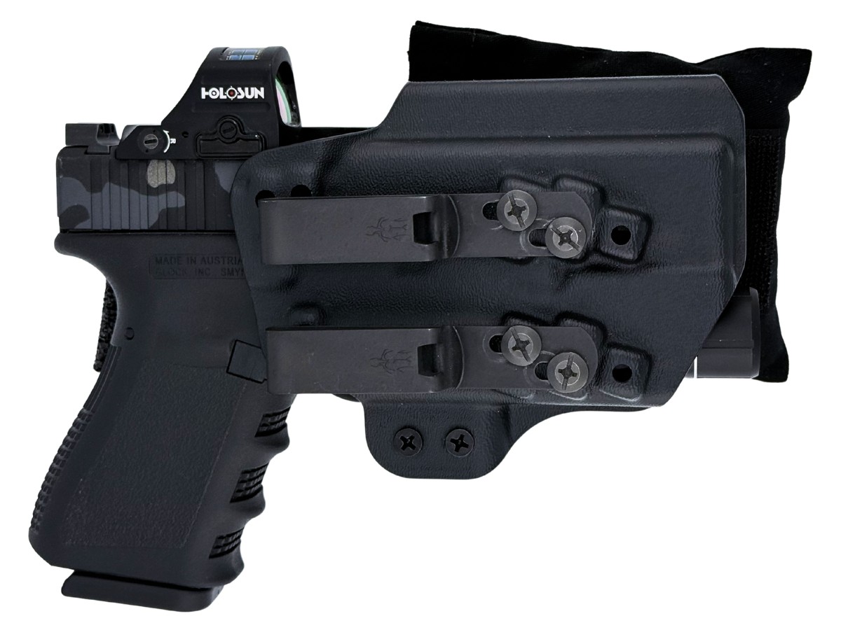 Glock 19 with a Holosun optic and TLR HLX light in a Tenicor Certum Lux holster with the Cloudster Pillow Deluxe Dark